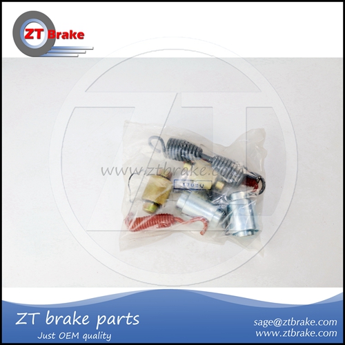 4702（brake shoe hardware kit）